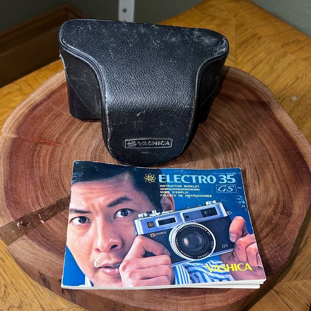 YASHICA Electro 35 Rangefinder + Original Manual & Case - Picture 16 of 16